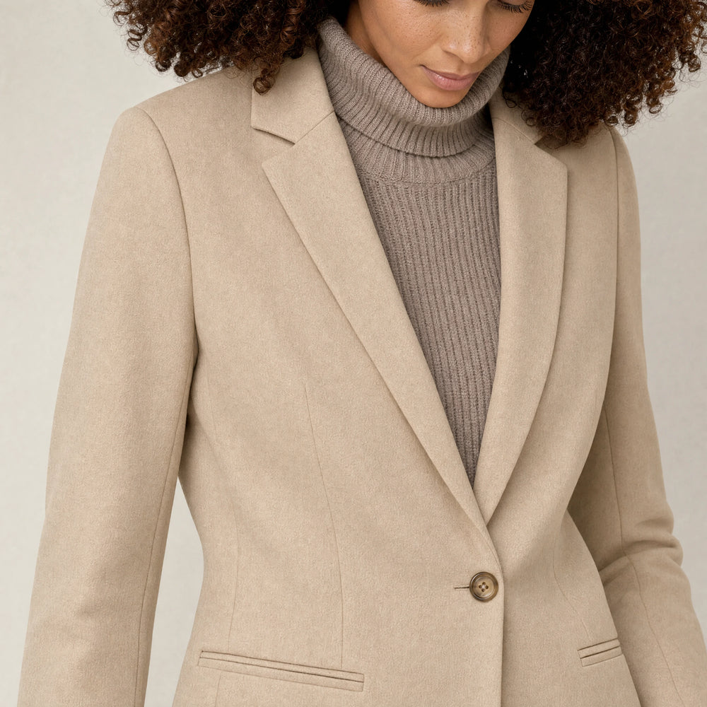 Classic Blazer campaign 03|natural beige