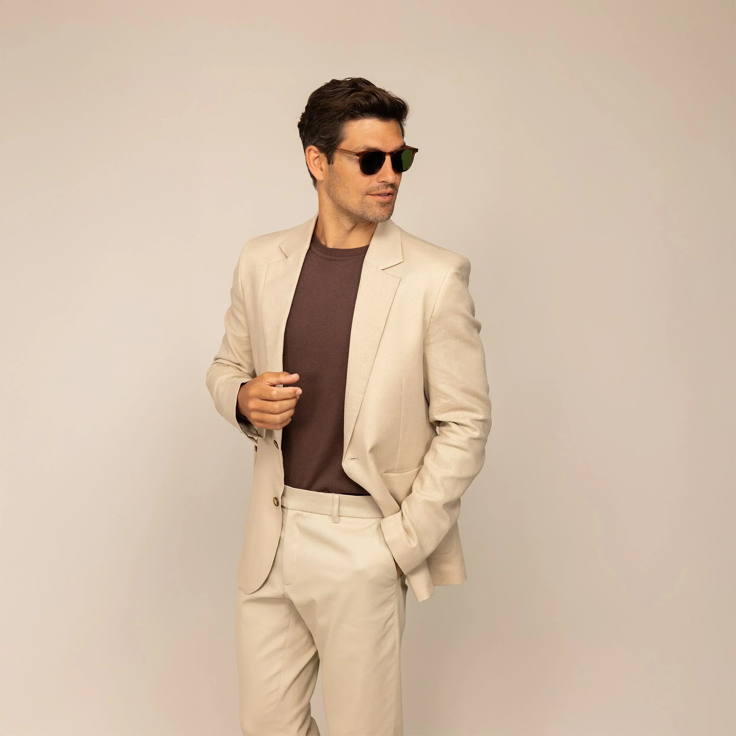 Man wearing a Marame Casual Blazer in Beige, front view. |beige linen